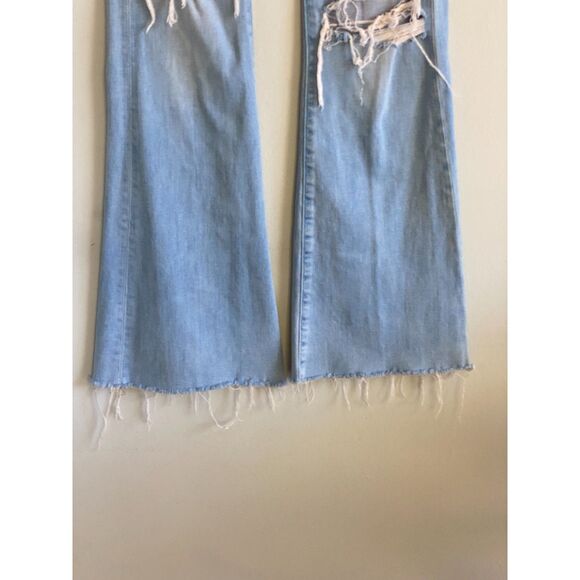 American Eagle Distressed Super High Rise Flare Stretch Light Wash Jeans Size 2 - Picture 3 of 10